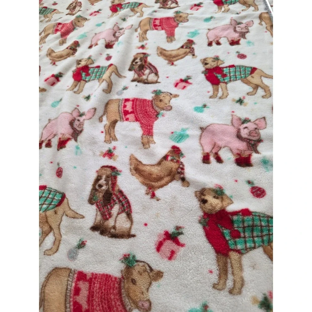 Holiday Farm Animal Fleece Throw Blanket Pink Crochet Trim Pigs Cows Dogs 50x70